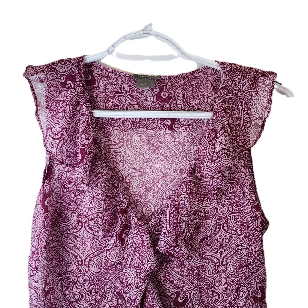 Ann Taylor Sleeveless V Neck Womens Size 2 Sheer Paisley Pink Blouse Top Ruffled